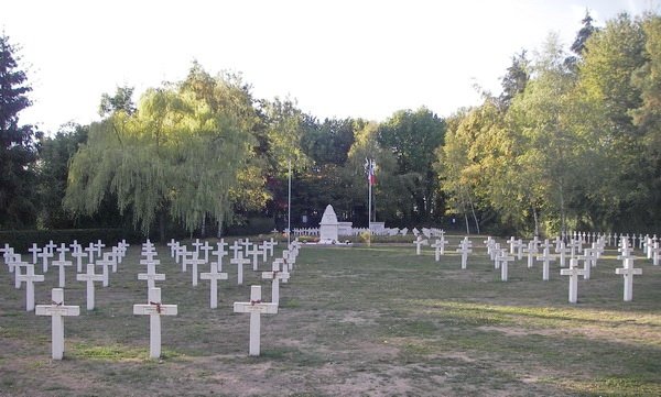 Сент-Илер-ле-Гран, русское кладбище 