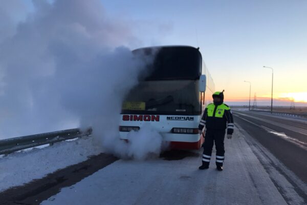 В Самарской области 10 января спасли пассажиров замерзшего автобуса из Казахстана