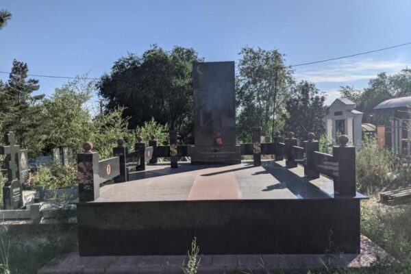 На Рубежном кладбище Самары должны снести массивный памятник