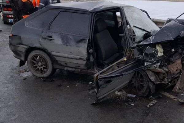 Один человек погиб и четверо пострадали в массовой аварии на трассе М5 в Самарской области 11 февраля