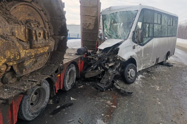Еще один пассажирский автобус попал в аварию в Самарской области 24 февраля — есть пострадавшие